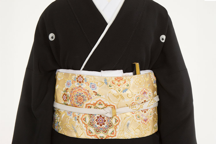 黒留袖に合わせる帯とそのコーディネートについて