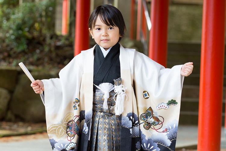 年の七五三 5歳の男の子に人気の着物の色は 晴れ着の丸昌横浜店 晴れ着のアレコレ