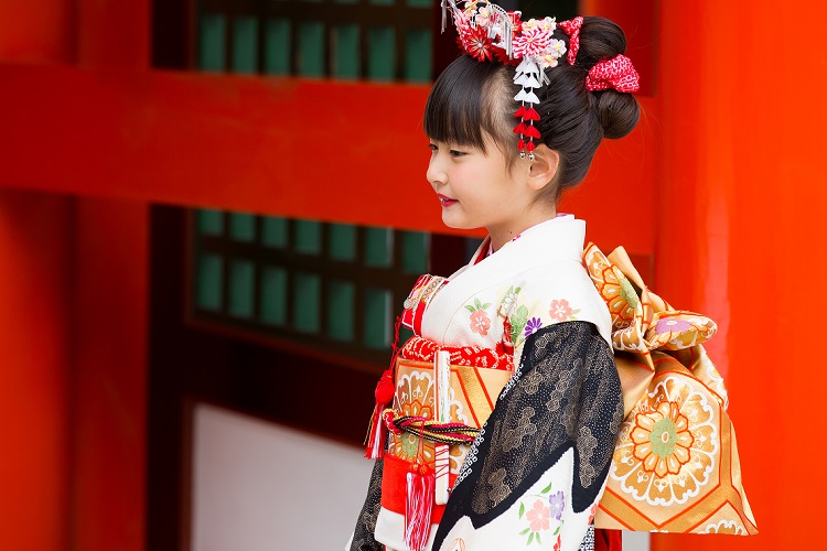 着物で祝う七五三 七歳に必要なものとは 晴れ着の丸昌横浜店 晴れ着のアレコレ