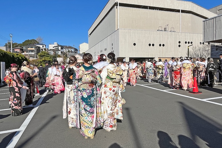 横須賀市の成人式ってどんな感じなの？式典の規模、内容、様子を知りたい！